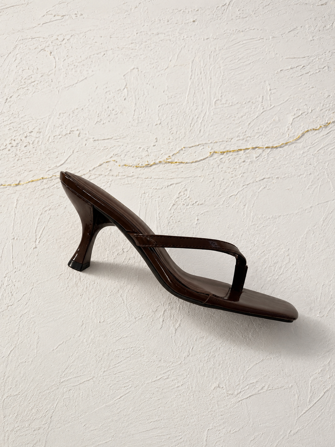 KITTEN THONG SANDALS CHOCOLATE