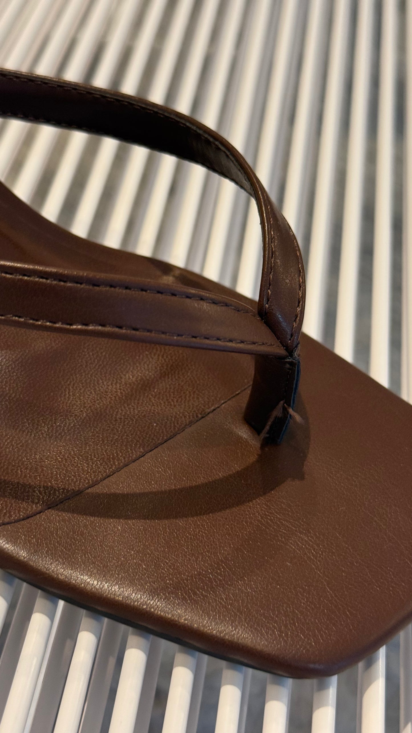 THONG SANDALS CHOCOLATE