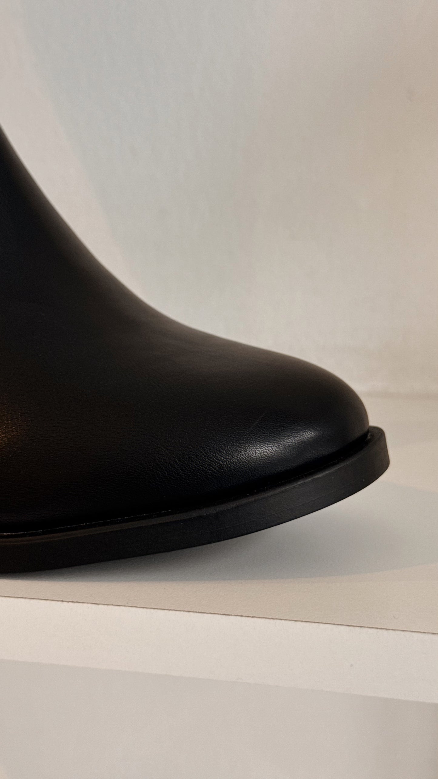 BOTAS LARGAS NEGRA SODA PUNTA REDONDA