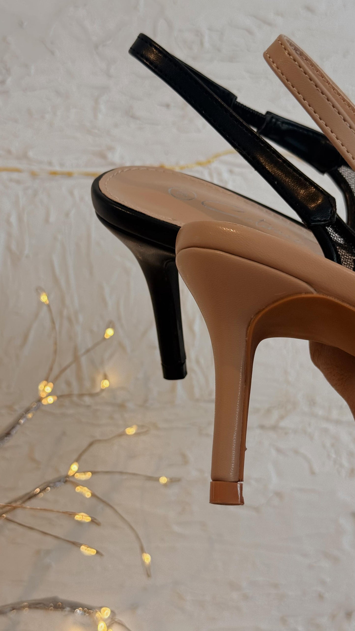 PUMP HEELS BORDADO FLORES NEGRO