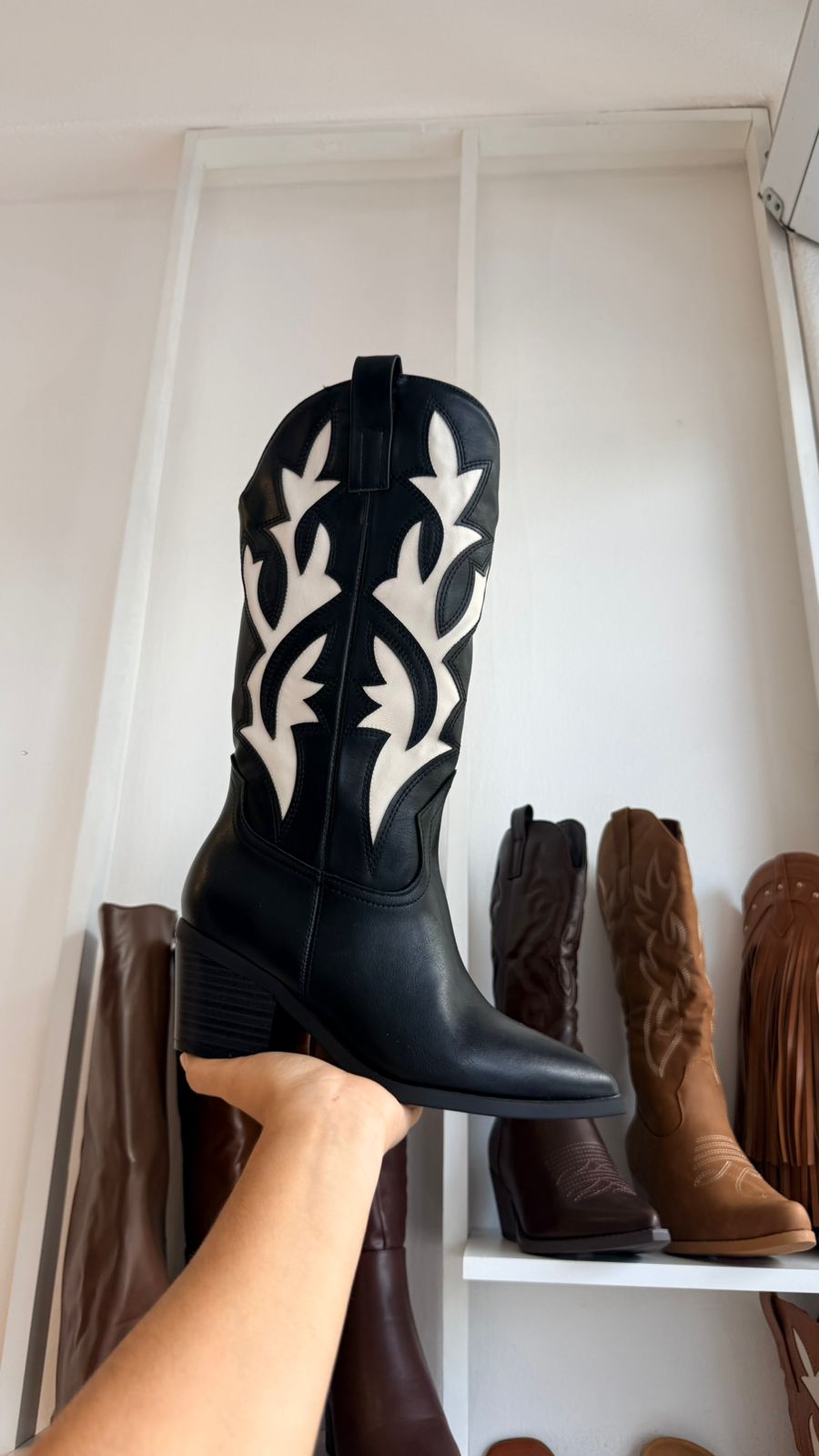 COWBOY BOOTS NEGROS CON LATTE BAMBOO