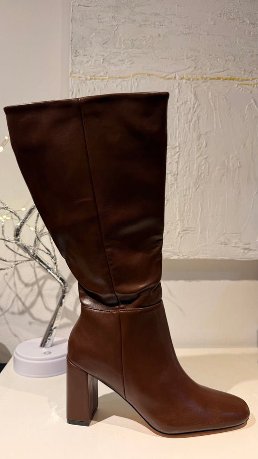 BOTAS TACÓN CUADRADO LILIANA