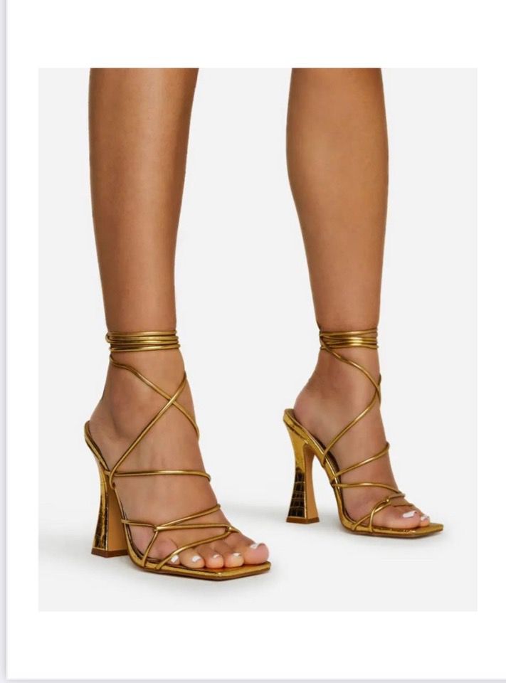 HEELS