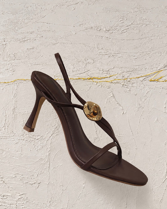 HEELS CAFE DETALLE DORADO