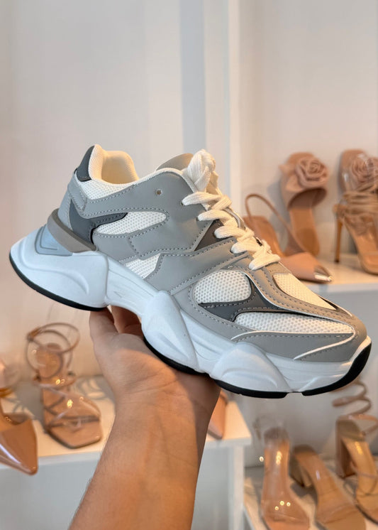 SNEAKER GRIS CON BLANCO DUPE NB