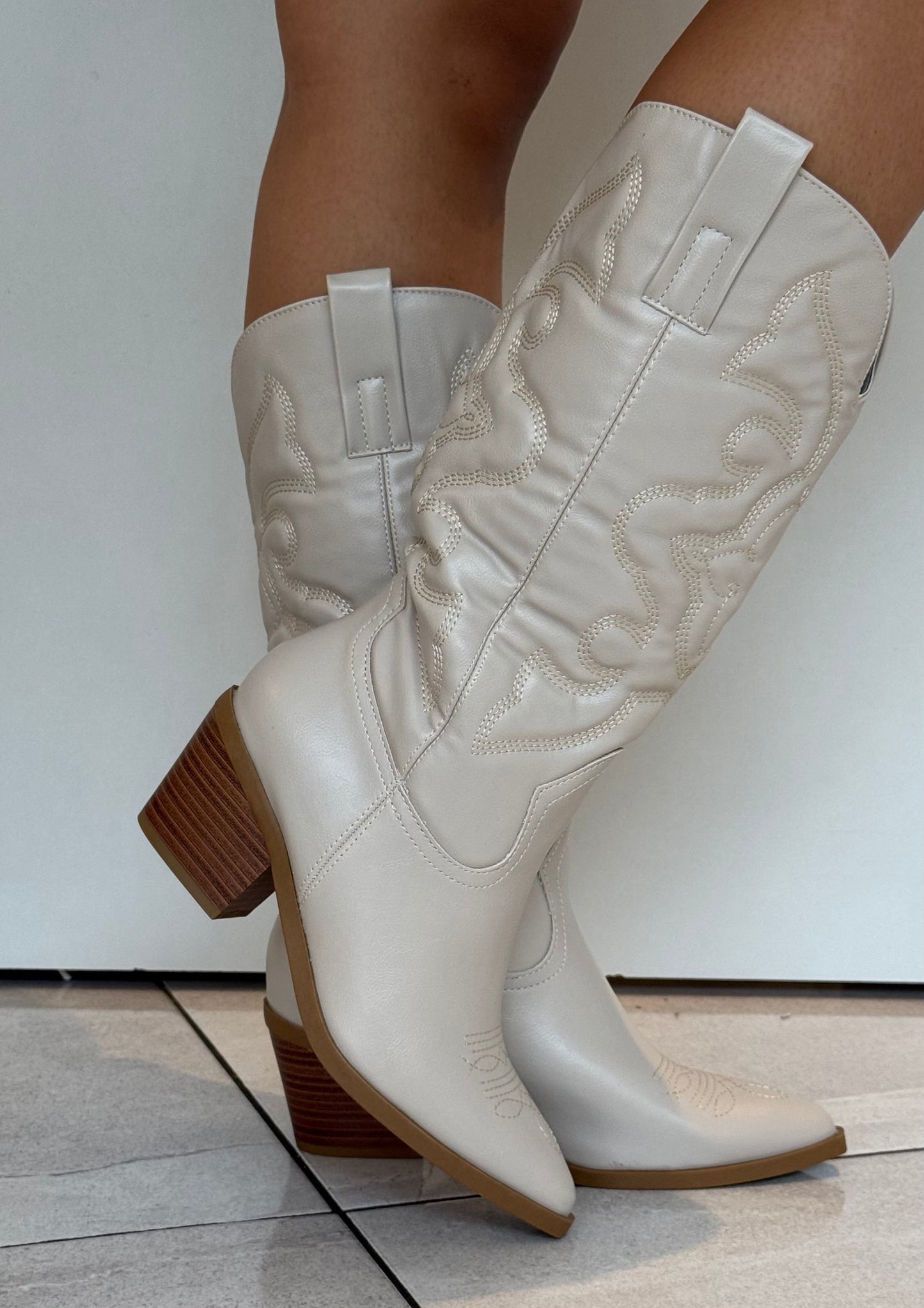 COWBOY BOOTS LATTE BAMBOO