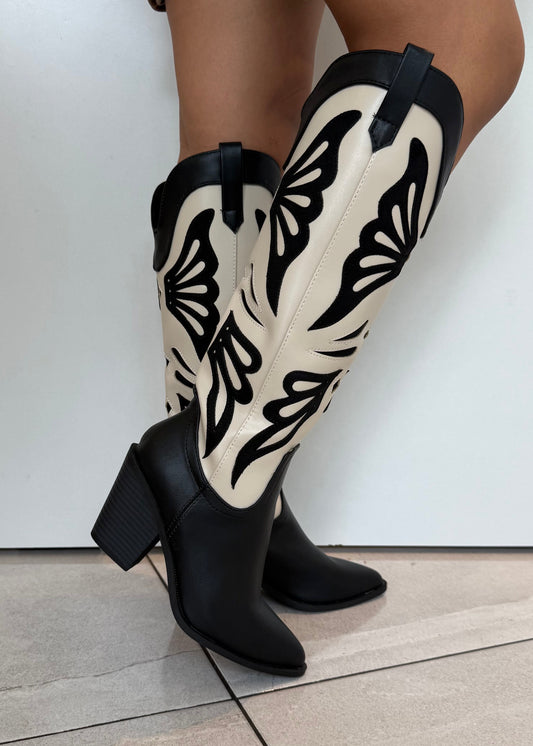 COWBOY BOOTS BLACK & WHITE