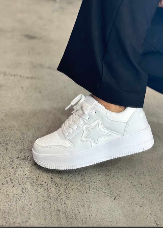 SNEAKERS PLANOS ESTRELLA
