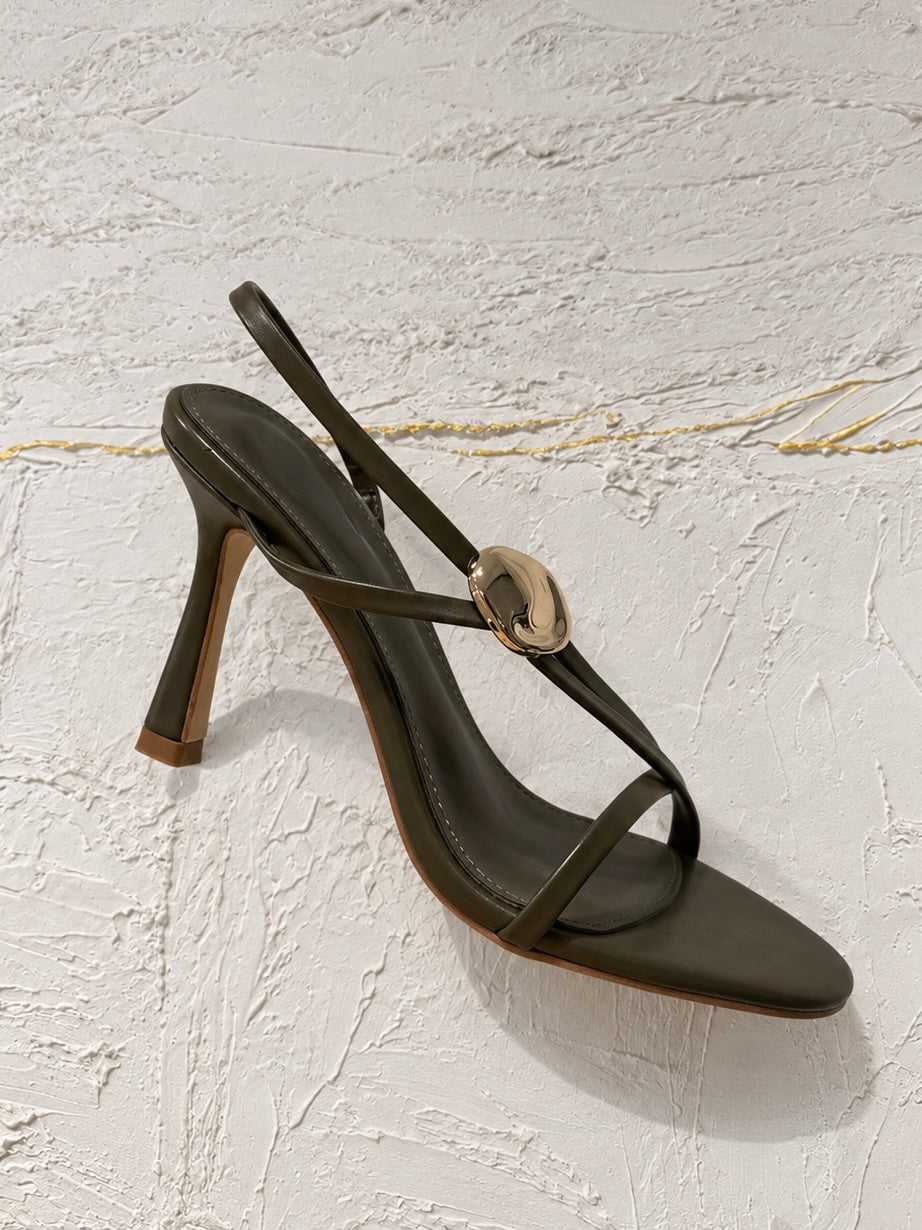 HEELS OLIVO DETALLE DORADO