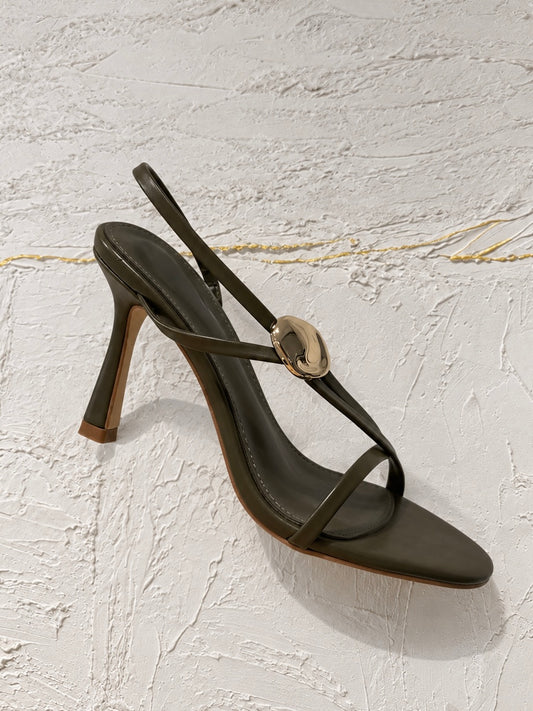 HEELS OLIVO DETALLE DORADO