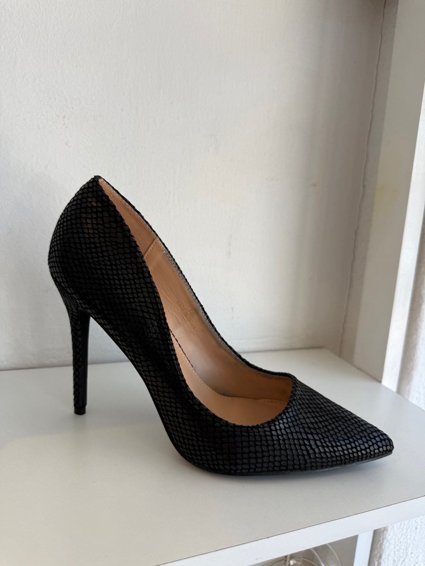 STILETTO TEXTURA NEGRO