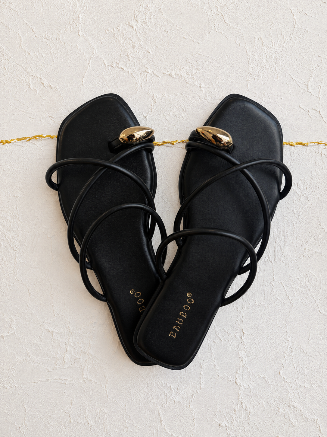 SANDALS ANILLO TIRITAS NEGRO