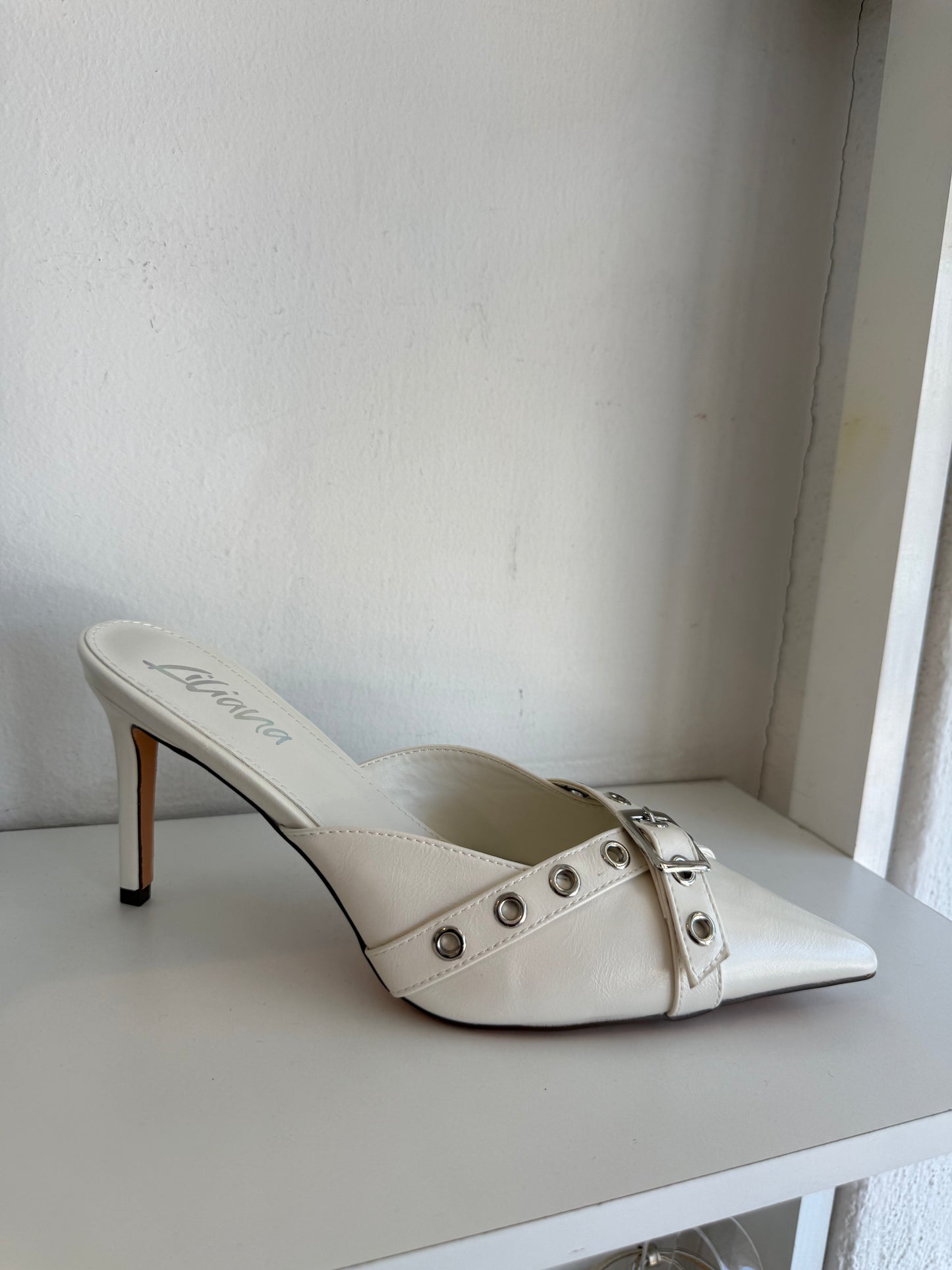 PUMP HEELS ESTOPEROLES BLANCOS