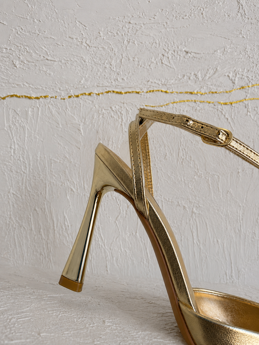 HEELS PUNTA PICO PULSERA DORADO