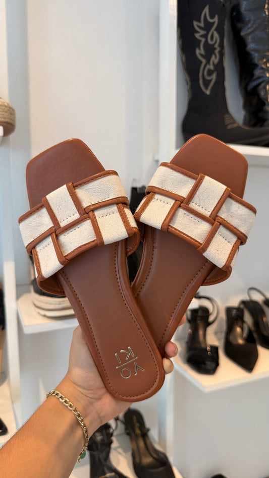 SANDALIAS YOKI CAMELL