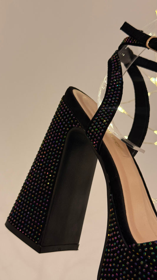 PLATAFORMAS NEGRAS CON BRILLITOS