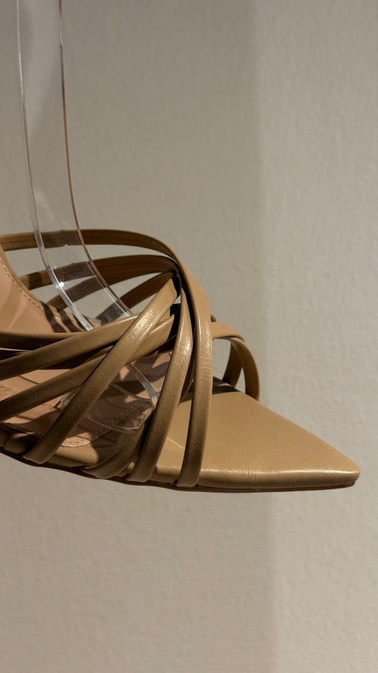 HEELS TIRAS NUDE PUNTA PICO