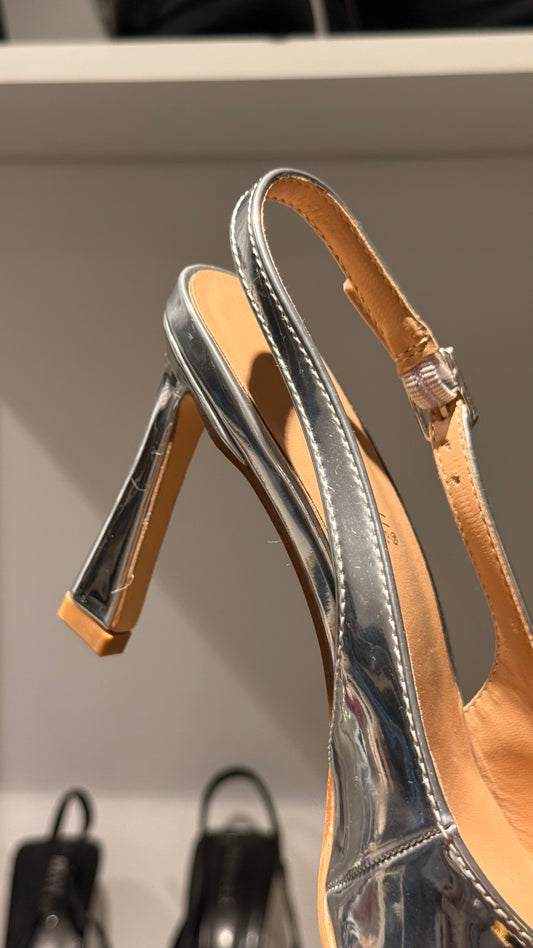 PUMP HEELS PLATA METÁLICO