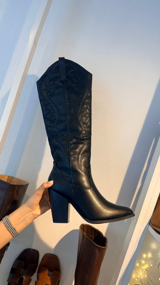 MAXI COWBOY BOOTS NEGRAS DE TACÓN FOREVER