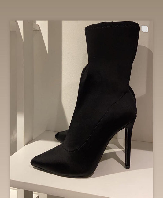 BOTINES DE LYCRA TACON AGUJA