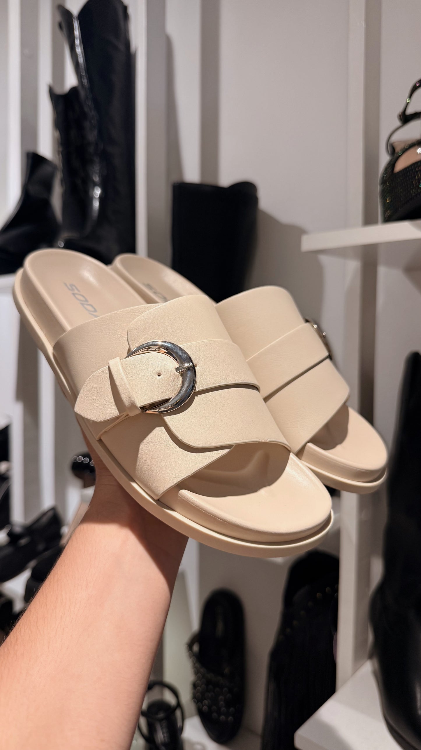 SANDALIAS LATTE SODA DE HEBILLA