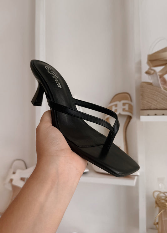 THONG SANDALS NEGRO