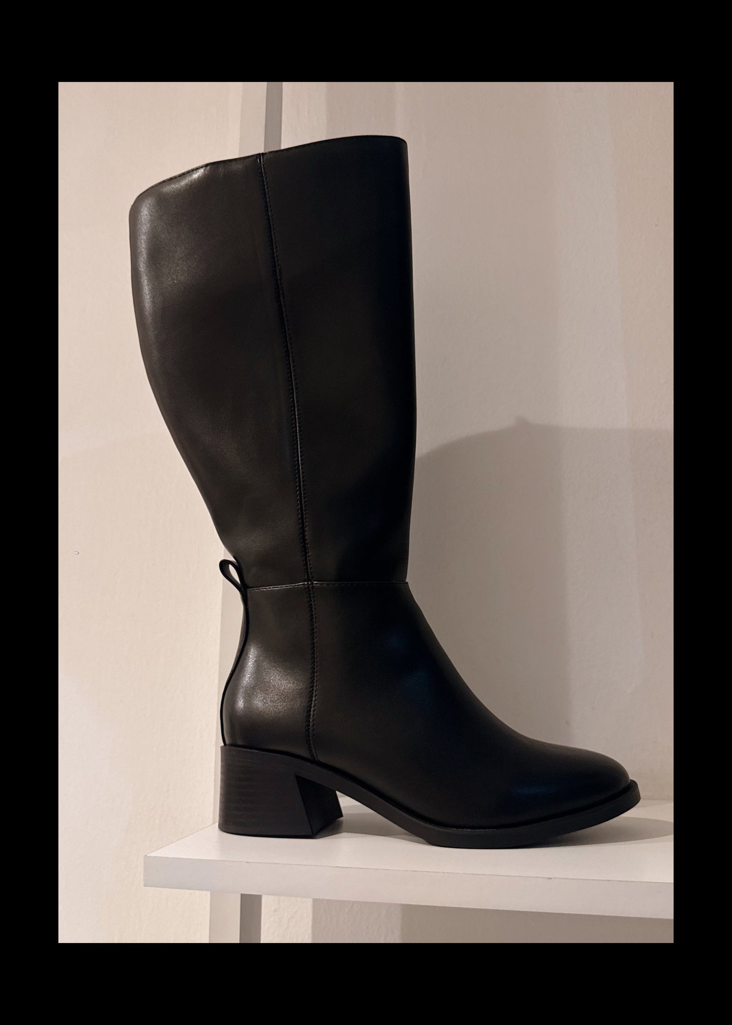 BOTAS LARGAS NEGRA SODA PUNTA REDONDA