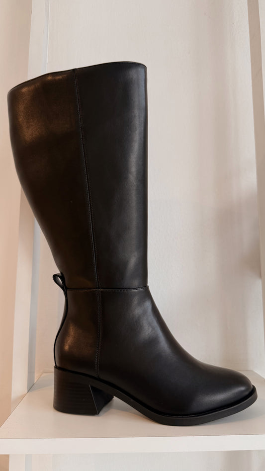 BOTAS LARGAS NEGRA SODA PUNTA REDONDA