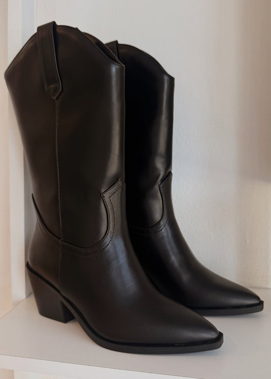 COWBOY BOOTS CORTAS NEGROS SODA