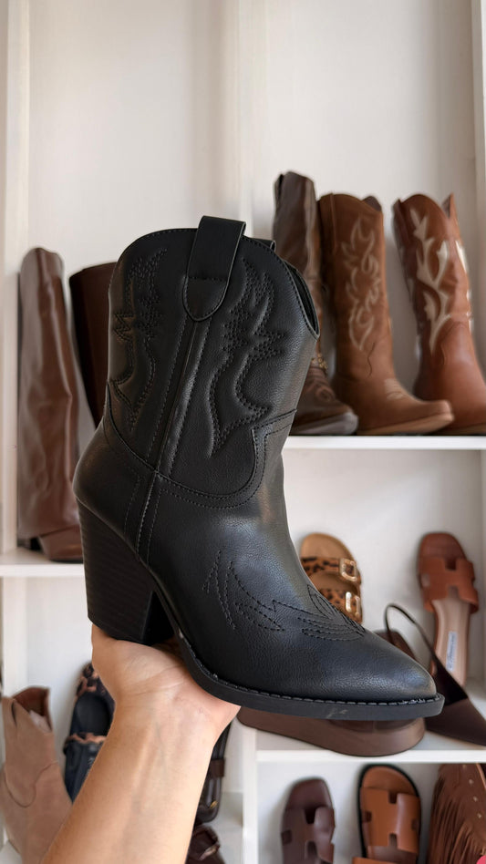 BOTINES COWBOY BORDADO FOREVER NEGRO