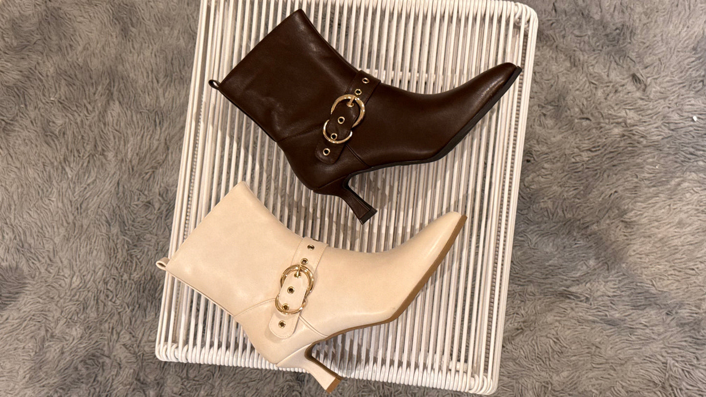 BOTINES HEBILLA DORADA