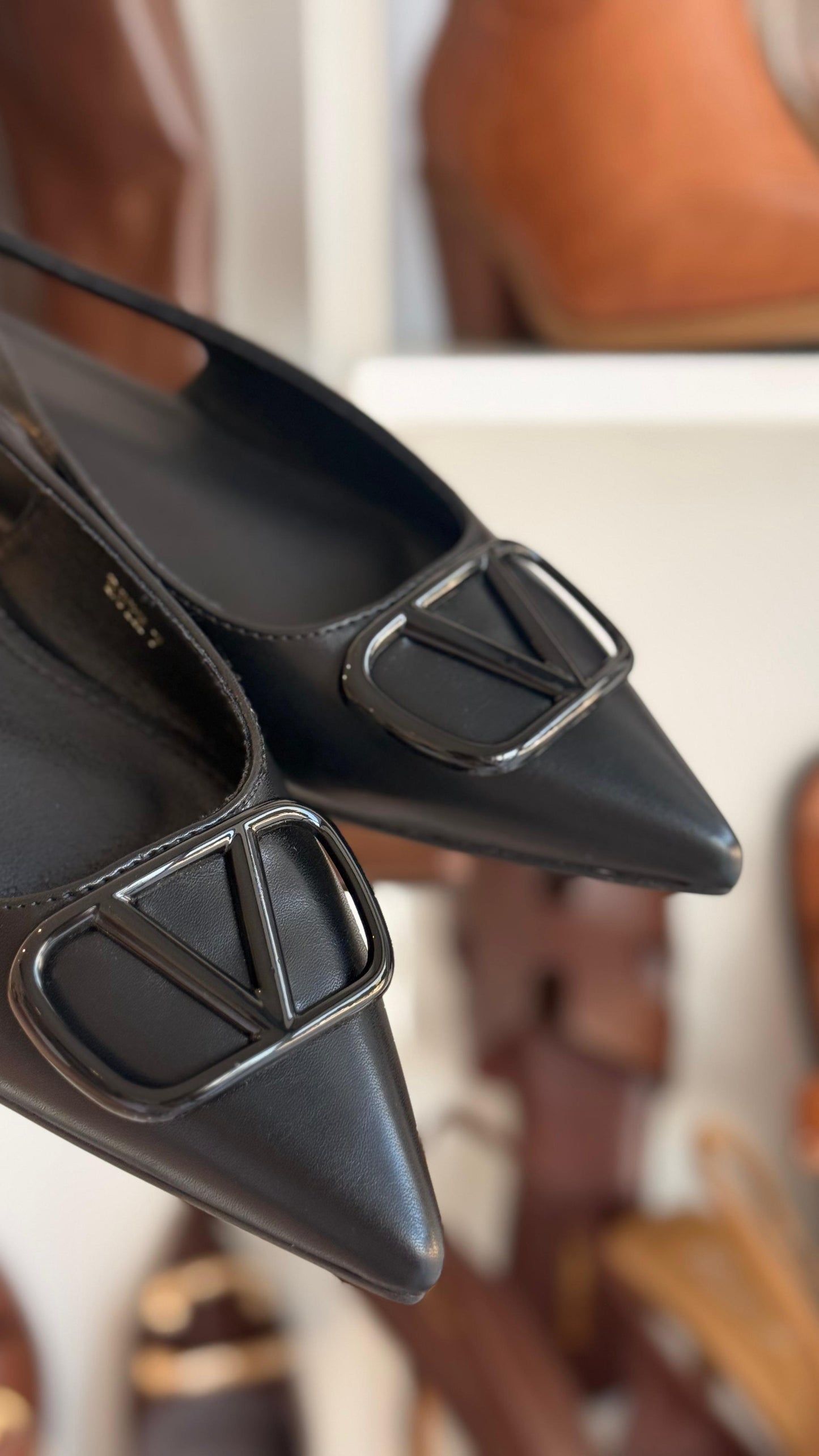 MULES V NEGRO