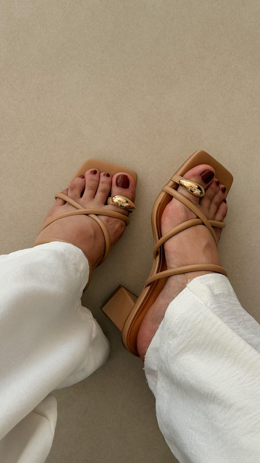 BLOCK HEELS CAPUCHINO CON ANILLO