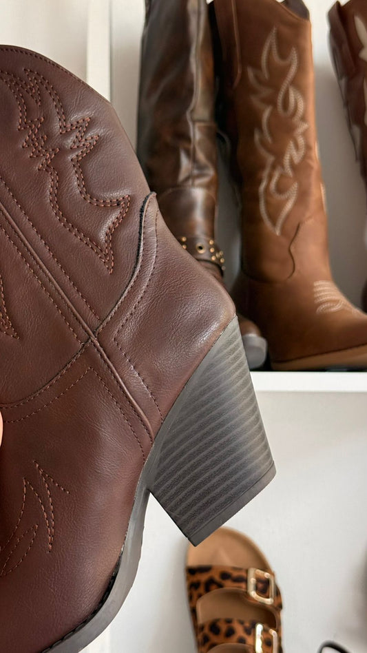 BOTINES COWBOY BORDADO FOREVER CAFE